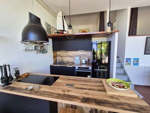 Fridge, microwave, dishwasher, toaster