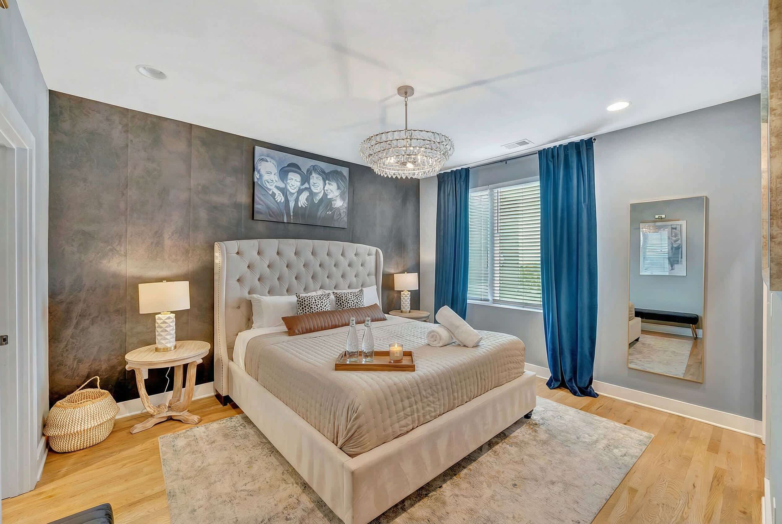 4 bedrooms, desk, iron/ironing board, WiFi