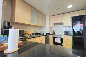 Fridge, microwave, oven, stovetop