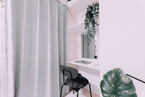 Apartamento, 1 cama de casal, para não fumantes | Escrivaninha, ferros/tábuas de passar roupa