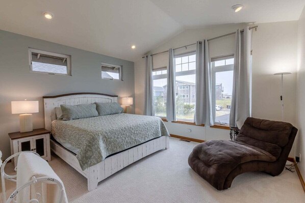 4 bedrooms, WiFi, bed sheets