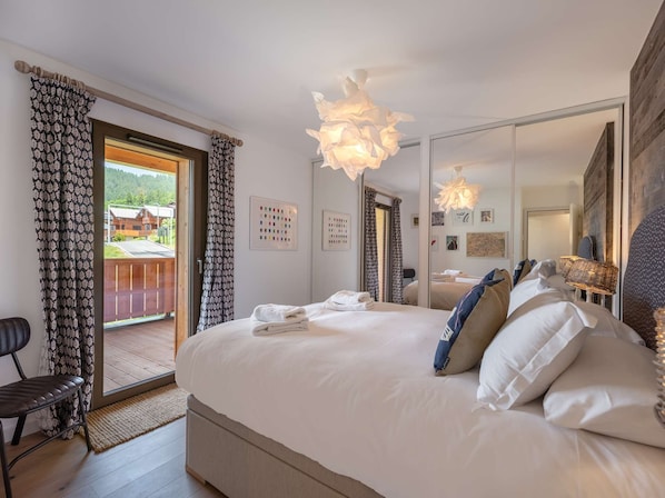 2 bedrooms