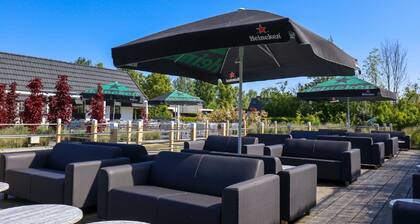 Nice Chalet at 600 m. From the Beach