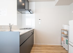 Apartment, 2 Bedrooms (503) | Private kitchen