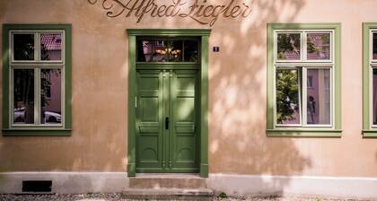 Spend the night in a monument, heavenly bed in the middle of the old town