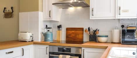 Dishwasher, cookware/dishes/utensils