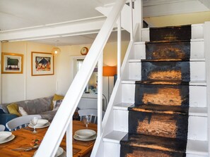 Dining - 2 bedroom accommodation in St Osyth, near Clacton on Sea (St Osyth, near Clacton on Sea)