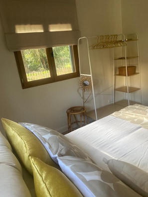 2 bedrooms, in-room safe, free WiFi, bed sheets