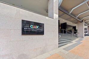 A sign for 'CLLIX BRISBANE CENTRAL APARTMENTS' on a building facade. - CLLIX Brisbane Central Apartments (Brisbane)