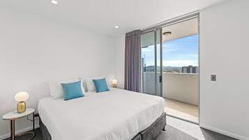 Three Bedroom Two Bathroom Apartment | Iron/ironing board, free WiFi, bed sheets