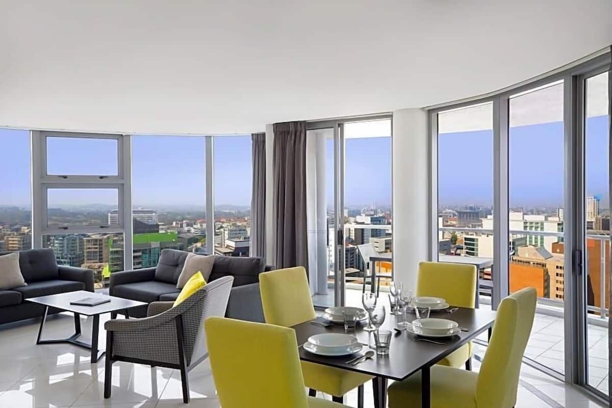 Three Bedroom Three Bathroom Split Level City View Penthouse | Living area