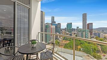 Three Bedroom Three Bathroom Split Level City View Penthouse | View from room