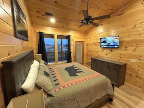 4 habitaciones, tabla de planchar con plancha, wifi y ropa de cama
