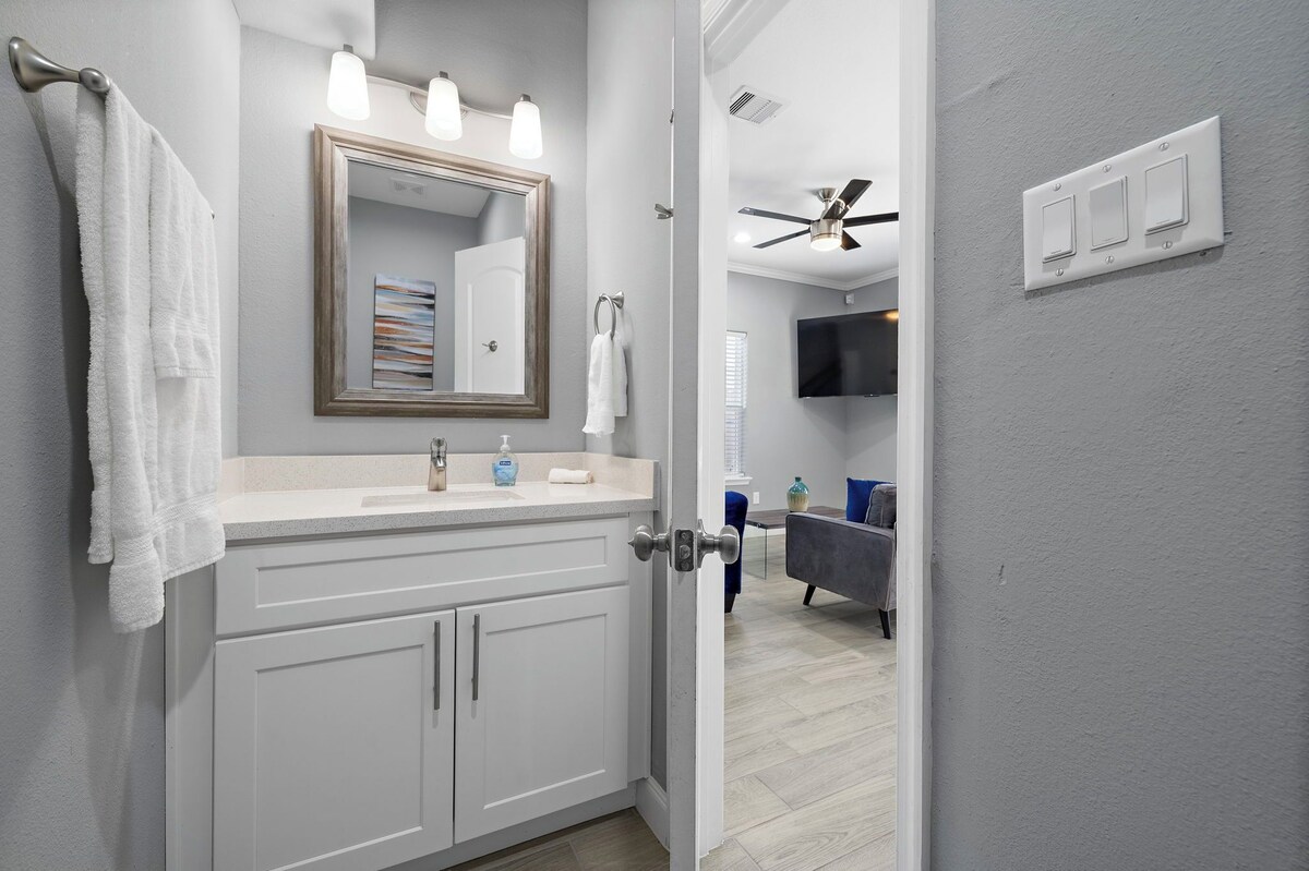 Photo 12 of Gated I 2.5 Bath + Laundry I Near NRG + Medical Center + HOU airport