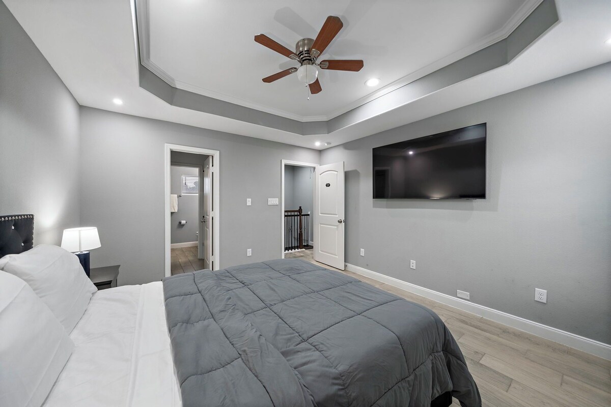 Photo 18 of Gated I 2.5 Bath + Laundry I Near NRG + Medical Center + HOU airport