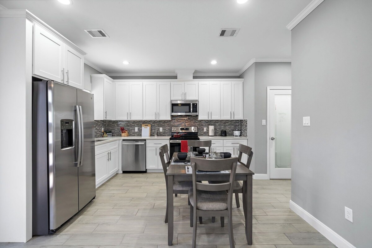 Photo 5 of Gated I 2.5 Bath + Laundry I Near NRG + Medical Center + HOU airport