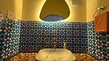 Shower, towels, toilet paper