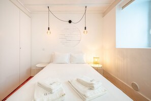 2 chambres, fer et planche à repasser, accès Internet, draps fournis