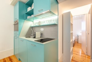 Frigorifero, microonde, forno, lavastoviglie