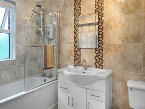 Towels - 2 bedroom accommodation in Powfoot (Powfoot)