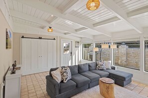 TV, fireplace, offices - Charming PG Cottage with Ocean Views! (Pacific Grove)