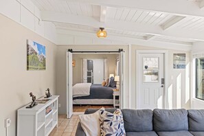 3 bedrooms, iron/ironing board, WiFi, bed sheets - Charming PG Cottage with Ocean Views! (Pacific Grove)