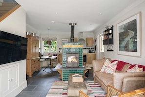 TV, fireplace, stereo, offices