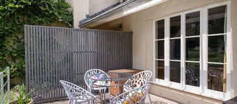 Dabinett, Set in Beautiful Gardens, Parking