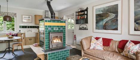 Fernseher, Kamin, Stereoanlage, Arbeitsbereiche