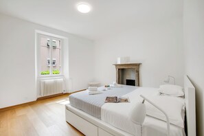 Appartement Standard, 1 chambre (Deluxe Flat Lugano) | 1 chambre, fer et planche à repasser, Wi-Fi gratuit, draps fournis