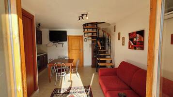 Fernseher, Kamin