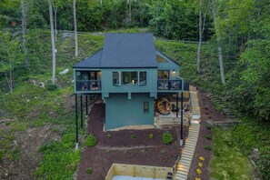 Exterior - Sleeps 12~Stunning Views~Private Sauna~Fireplace (Sugar Mountain)