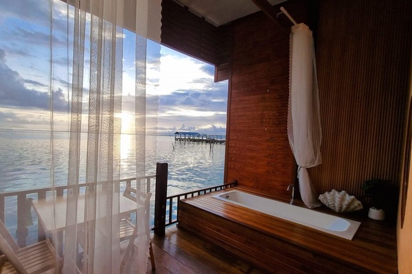 Deluxe Double Room, Sea View | Beach/ocean view