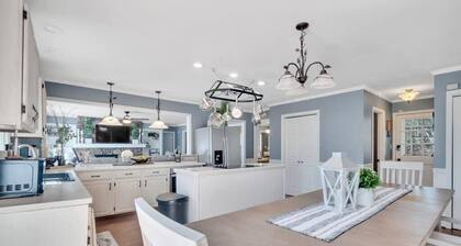 Sleeps 24 | Hot Tub | Game Room | Dog Friendly!