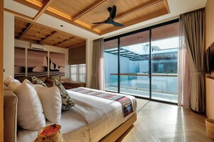 Family Villa, 6 Bedrooms, Private Pool | Desk, free WiFi, bed sheets