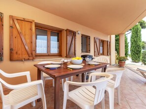 Outdoor dining - Ses Falguerines by Interhome (Begur)