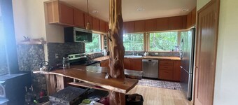 Beautiful, peaceful mountain view cabin.