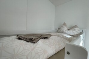 1 bedroom, desk, iron/ironing board, WiFi