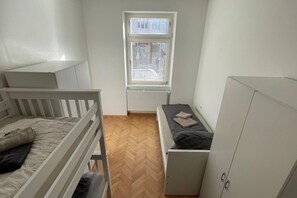 1 bedroom, desk, iron/ironing board, free WiFi