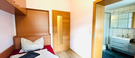 2 chambres, fer et planche Ă repasser, accĂšs au Wi-Fi (inclus)