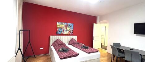 1 soverom, strykejern/-brett, wi-fi (inkludert) og sengetøy