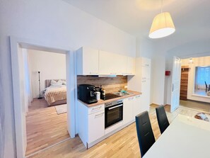 Fridge, microwave, oven, stovetop - Modern! New! Eggenberg! Top 1b (Graz)