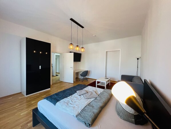 2 chambres, bureau, fer et planche à repasser, Wi-Fi