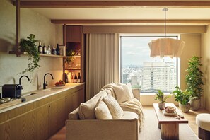 تلفزيون ذكي بحجم 55-بوصة يعرض قنوات فضائية