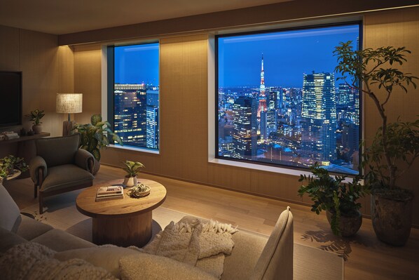 House (Hinata) | Living area | 55-inch Smart TV with satellite channels - 1 Hotel Tokyo (Tokyo)