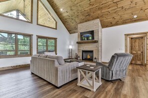 TV, fireplace