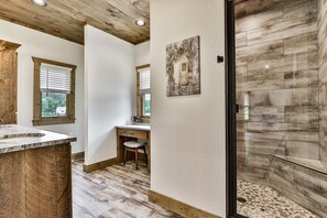 Shower, hair dryer, towels