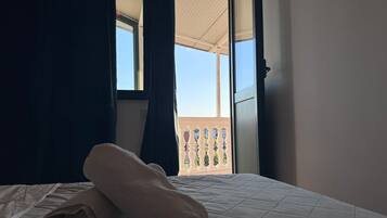 Apartamento (Three Bedroom Apartment) | 3 quartos
