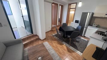 Apartment (Three Bedroom Apartment) | Dining room