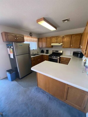 Microwave, oven, stovetop, coffee/tea maker